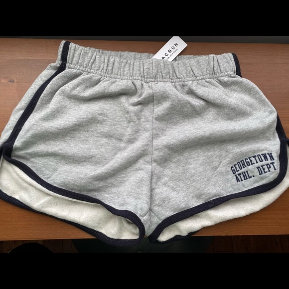 Brandy Melville Pants - Brandy Melville Georgetown shorts